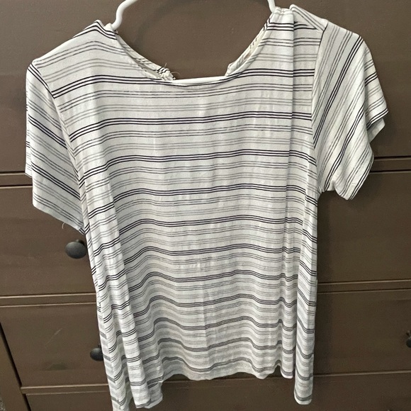 Super soft striped top with tie in back - Picture 2 of 2